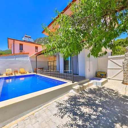 Luxury Meri With Pool And Jakuzi In Villa Kas