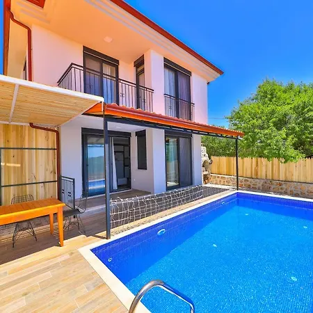 Villa Luxury Meri With Pool And Jakuzi In *