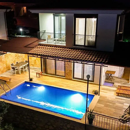 Villa Luxury Meri With Pool And Jakuzi In