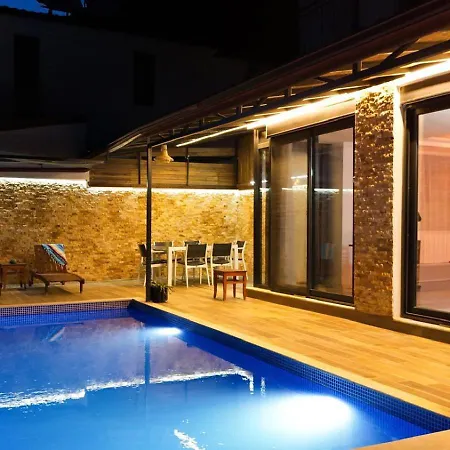 Villa Luxury Meri With Pool And Jakuzi In Kaş