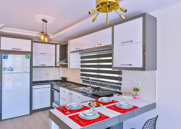 Luxury Meri With Pool And Jakuzi In *