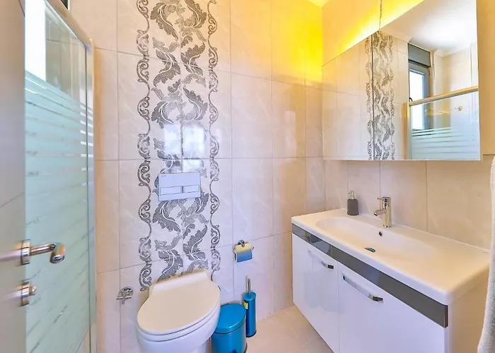 Villa Luxury Meri With Pool And Jakuzi In Kas