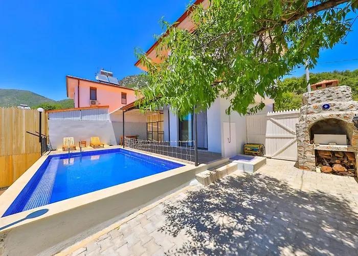 Luxury Meri With Pool And Jakuzi In Villa Kas